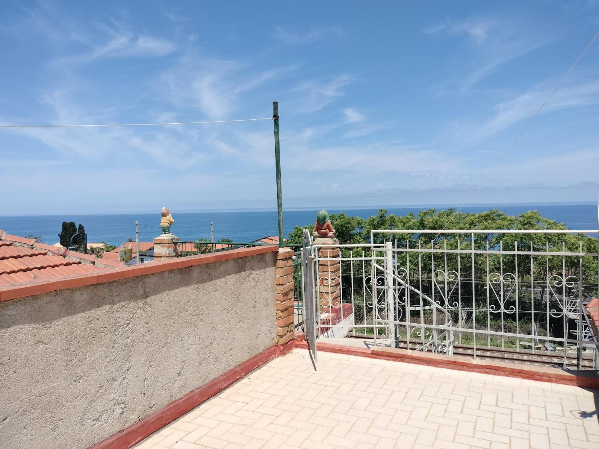 Sunny House Apartment Parghelia Exterior photo